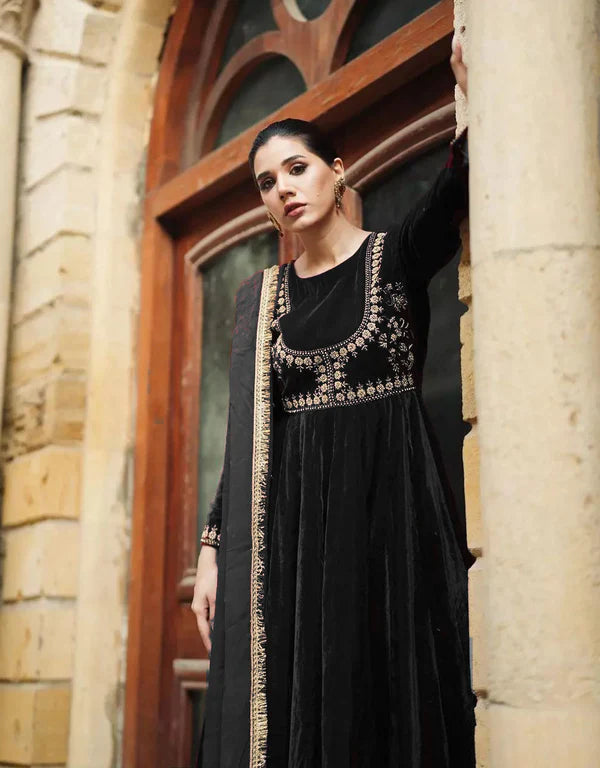 Premium Velvet Embroidered Maxi with Lace Dupatta And Trouser
